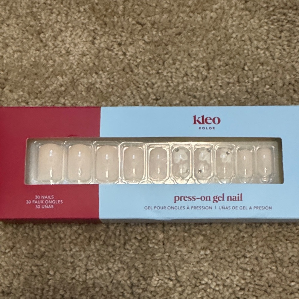 Kleo Press-On Gel Nail Set - Cream - Long